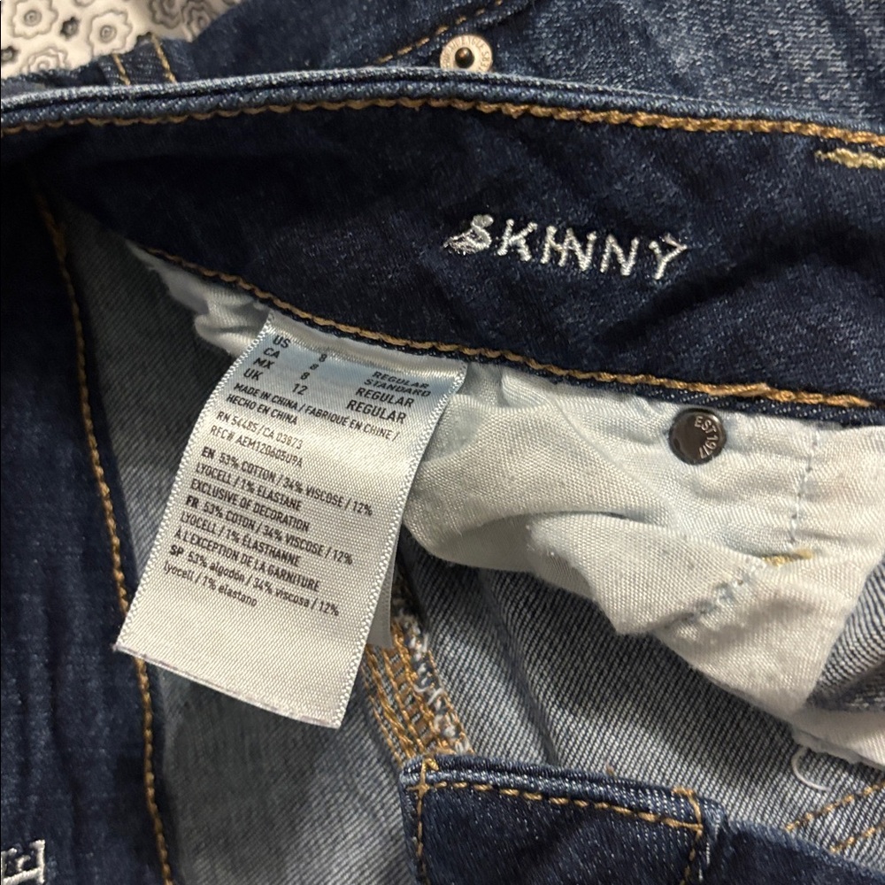 American Eagle Outfitters Women's Skinny Jeans in Dark Blue Wash - Picture 2 of 8